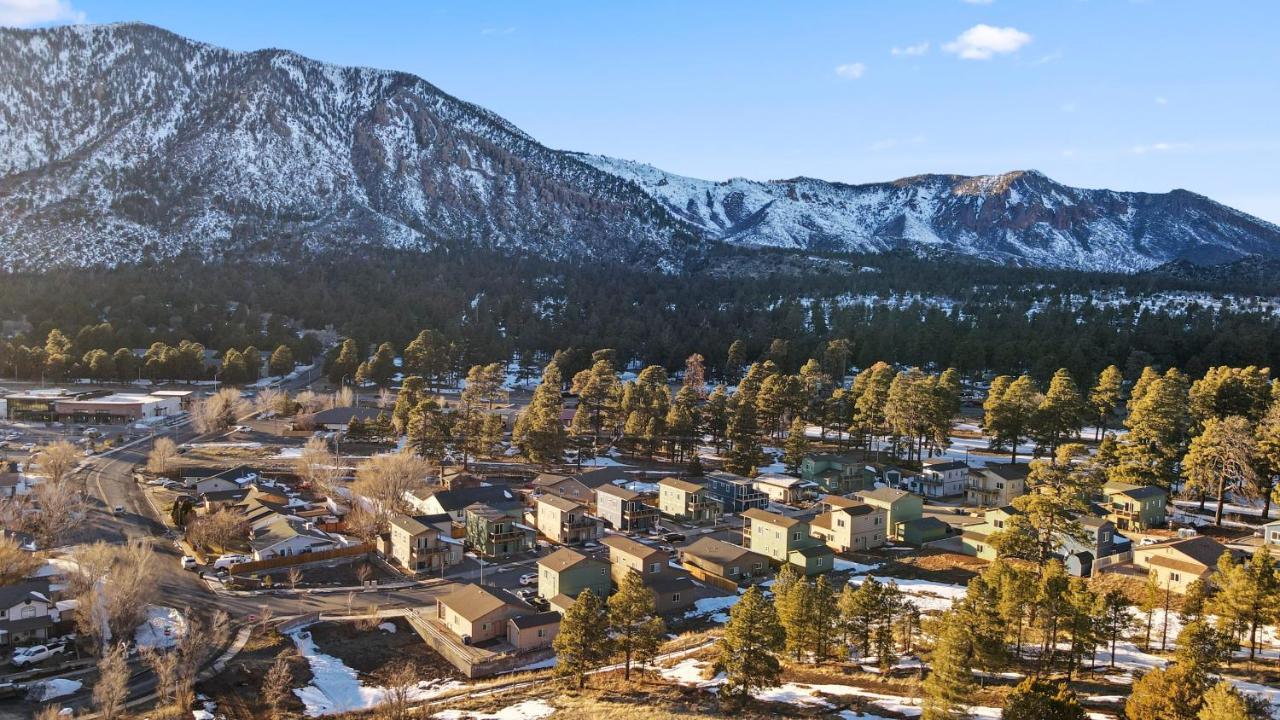 Flg Retreat - Modern Home With Mountain Views سارية العلم المظهر الخارجي الصورة