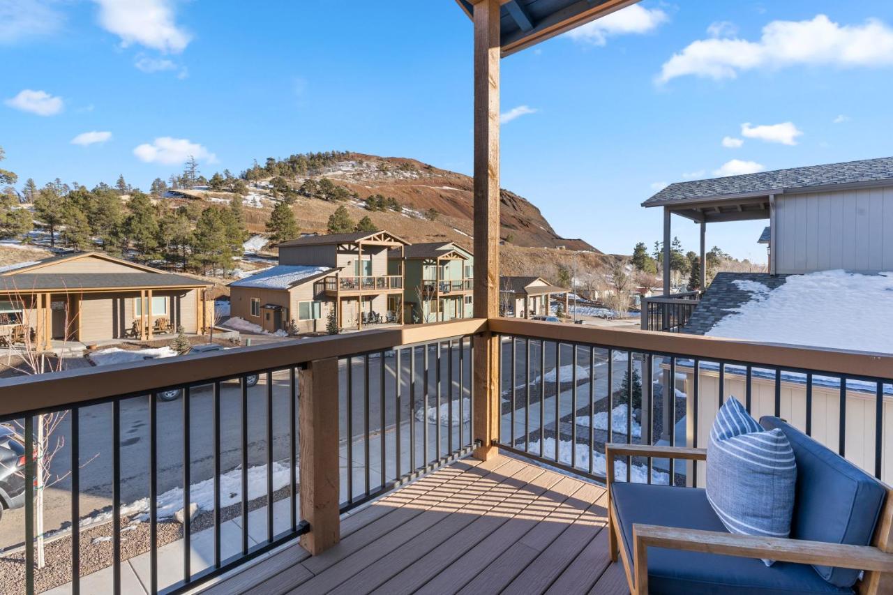 Flg Retreat - Modern Home With Mountain Views سارية العلم المظهر الخارجي الصورة